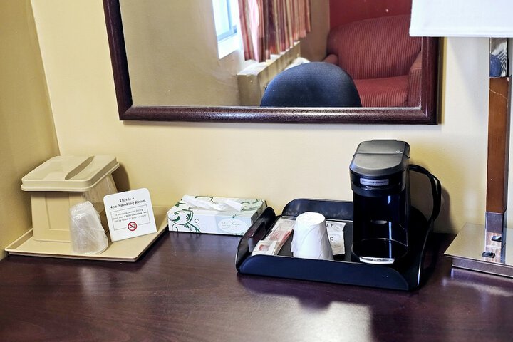 Breakfast/Coffee Service 10 of 16