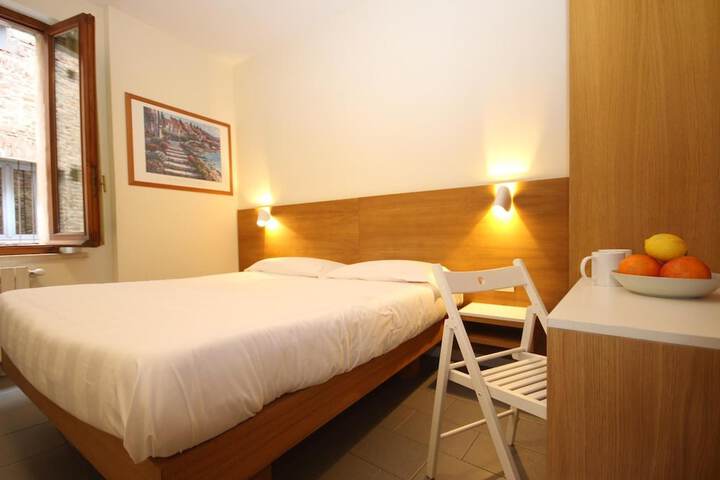 Room 14 of 23