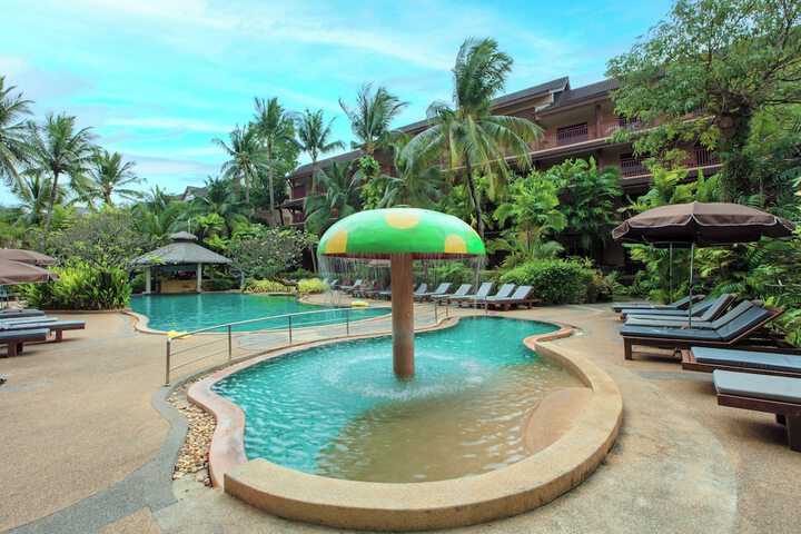 Pool 33 of 55