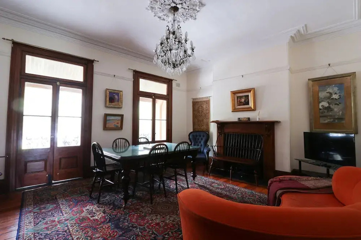 Room 4 of 22