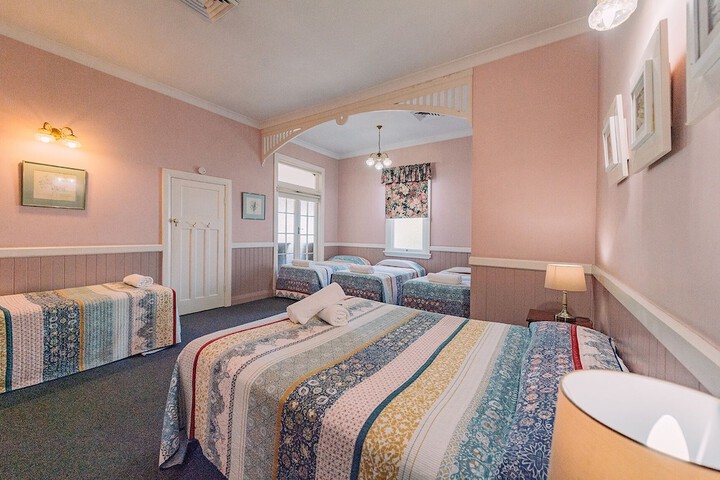 Room 32 of 78