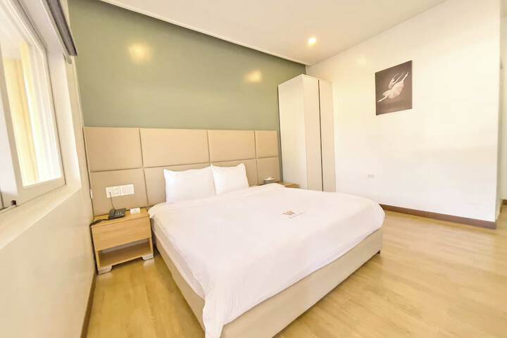 Room 12 of 68