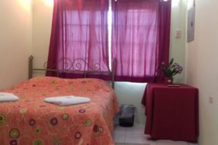 Room 5 of 34
