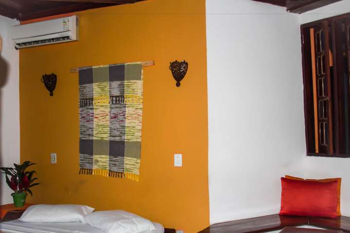 Room 6 of 18