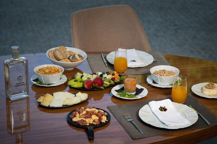 Breakfast/Coffee Service 28 of 37