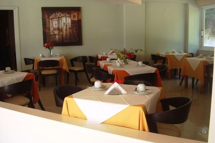 Dining 103 of 159