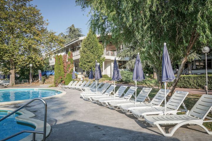 Pools & Facilities
