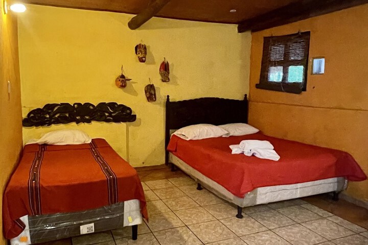 Room 25 of 127