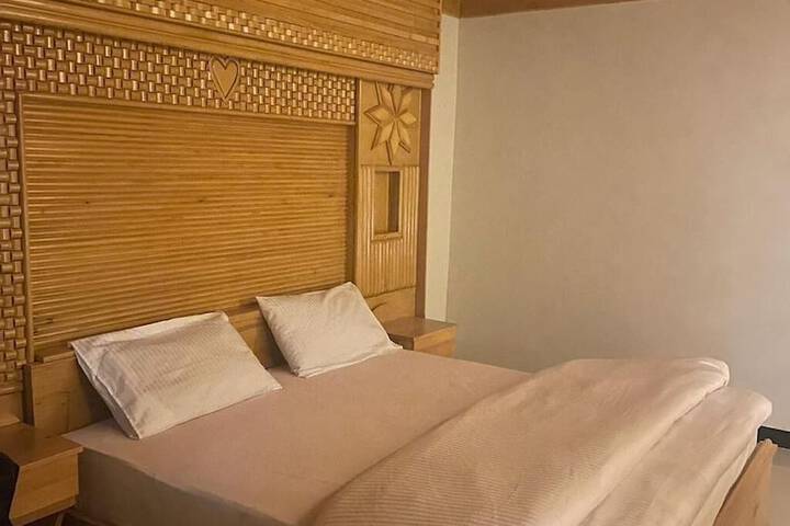 Room 12 of 26