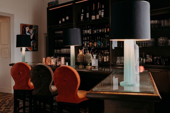 Lounge 65 of 69