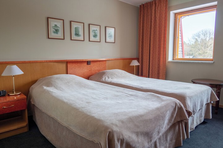 Room 7 of 31