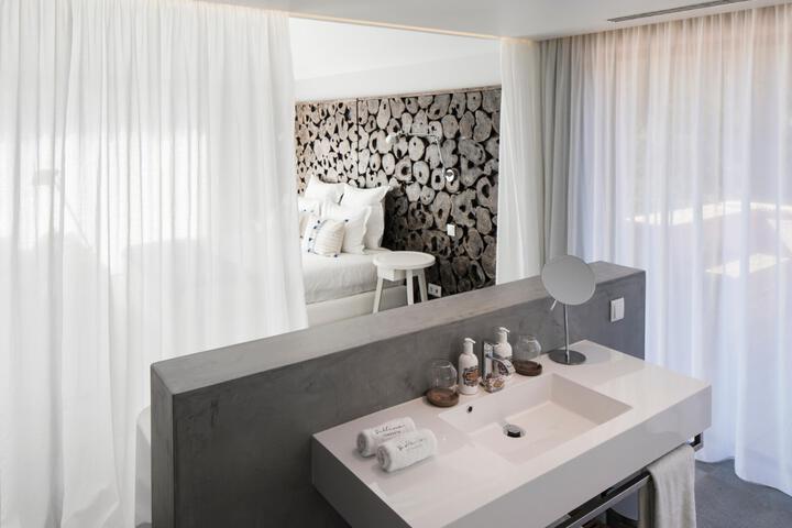 Room 31 of 226