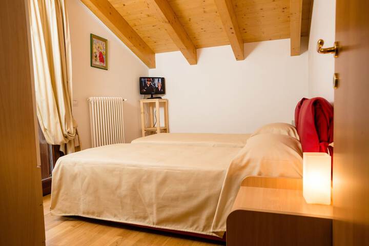 Room 7 of 26