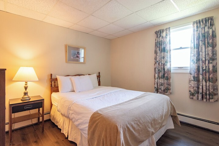 Room 7 of 64