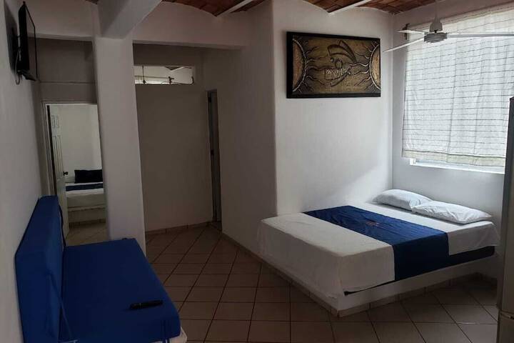 Room 12 of 25