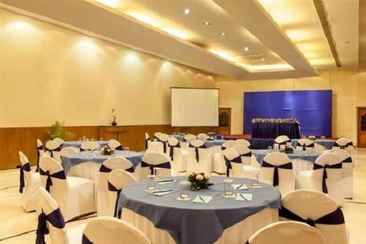 Business Center 28 of 29