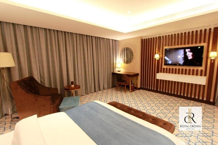Room 12 of 50