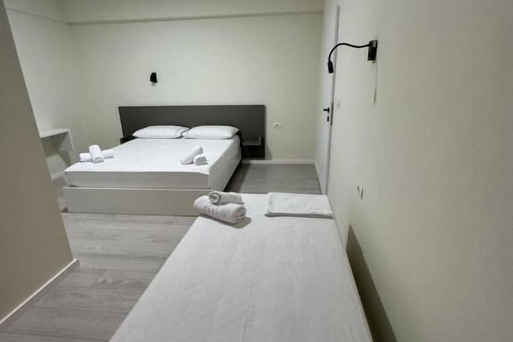 Room 1 of 44