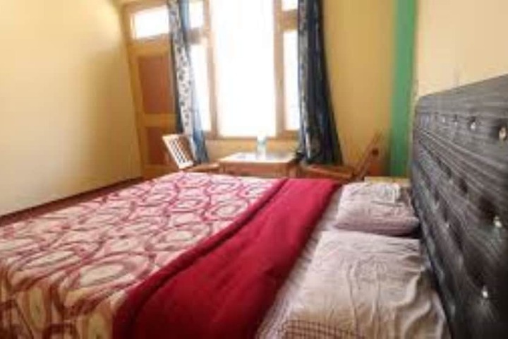 Room 14 of 20