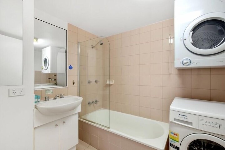 Room 15 of 26