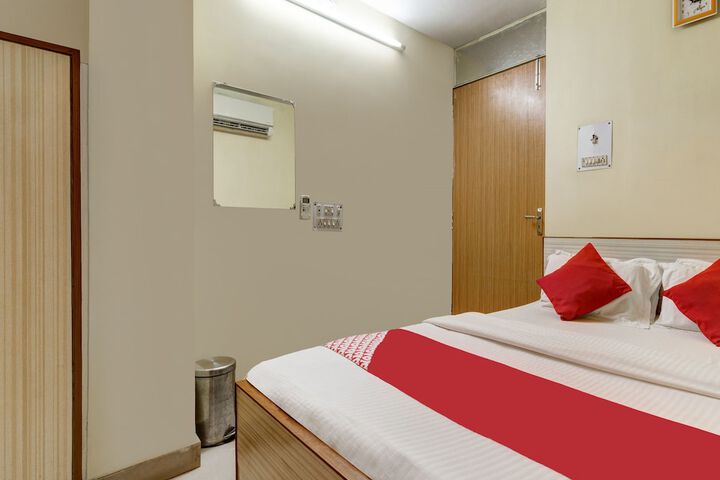 Room 13 of 24