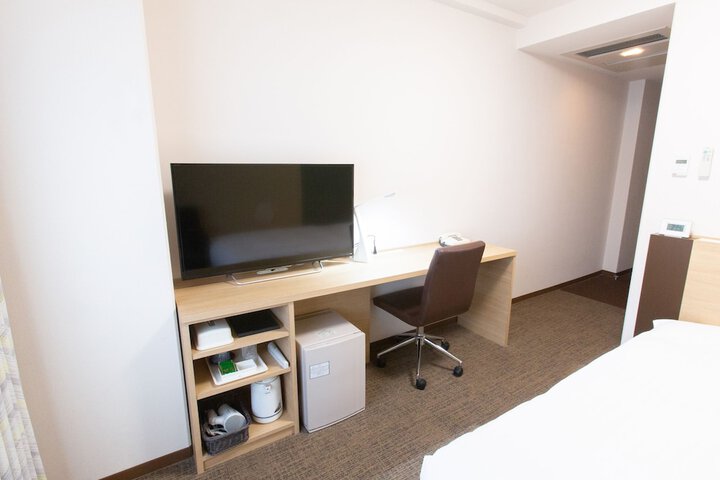 Room 17 of 42