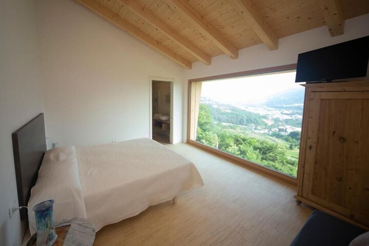Room 14 of 46