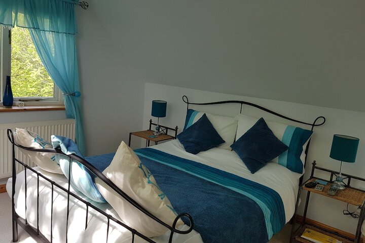 Room 6 of 37