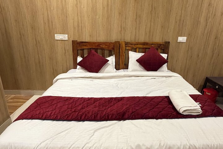 Room 2 of 23