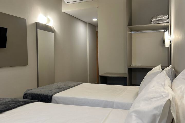 Room 11 of 33
