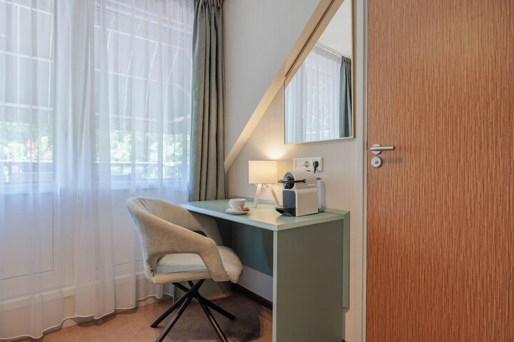 Room 6 of 54