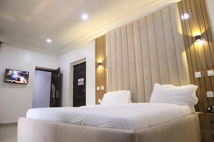 NIAS Events & Suites