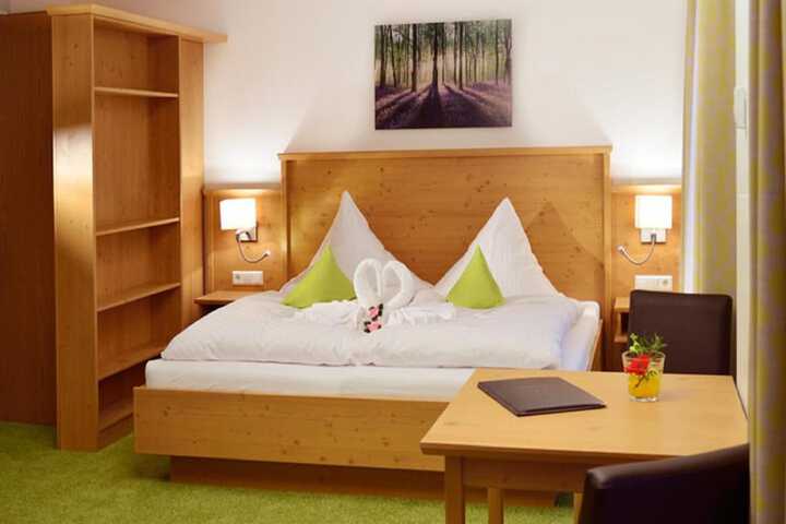 Room 10 of 46