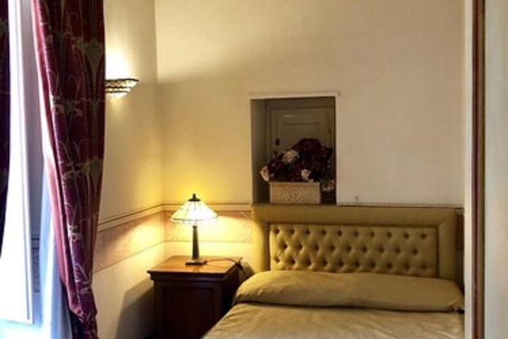 Room 13 of 51