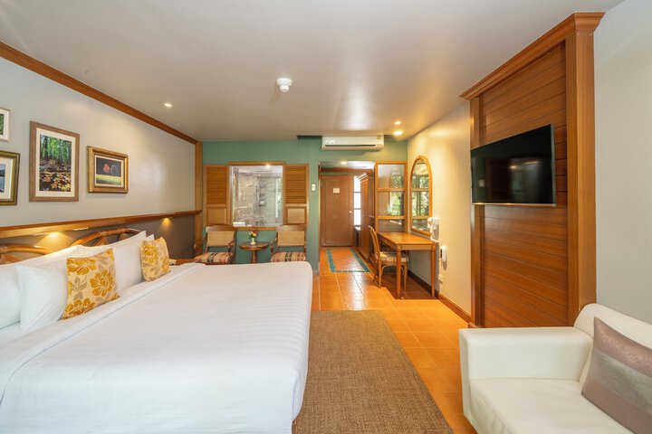 Room 25 of 132