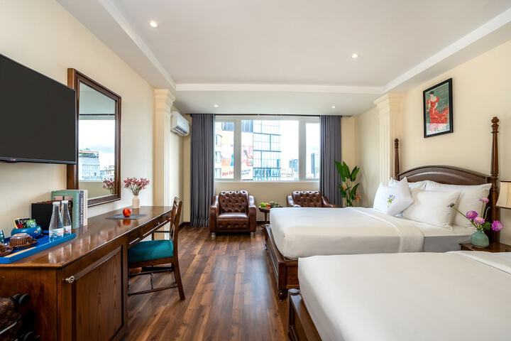 Room 3 of 106