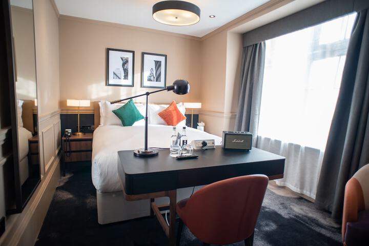 Room 5 of 72