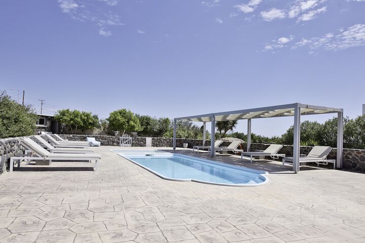 Hotel with Pool