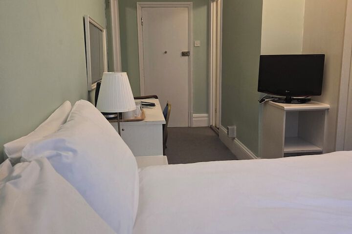 Room 30 of 72