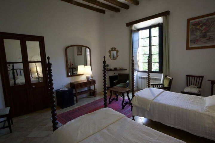 Room 12 of 60