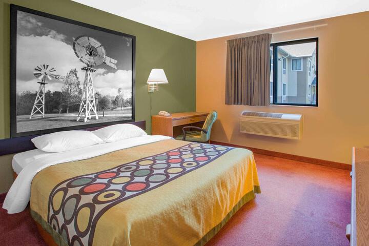 2 Double Beds (16 of 22)
