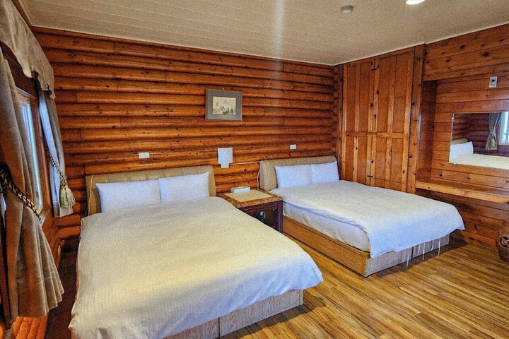 Room 15 of 38