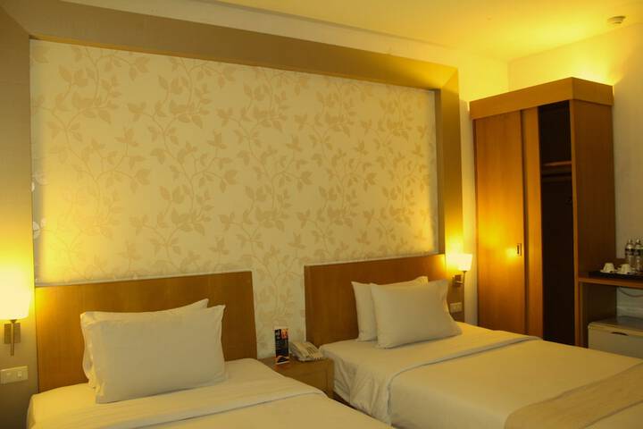 Room 9 of 54