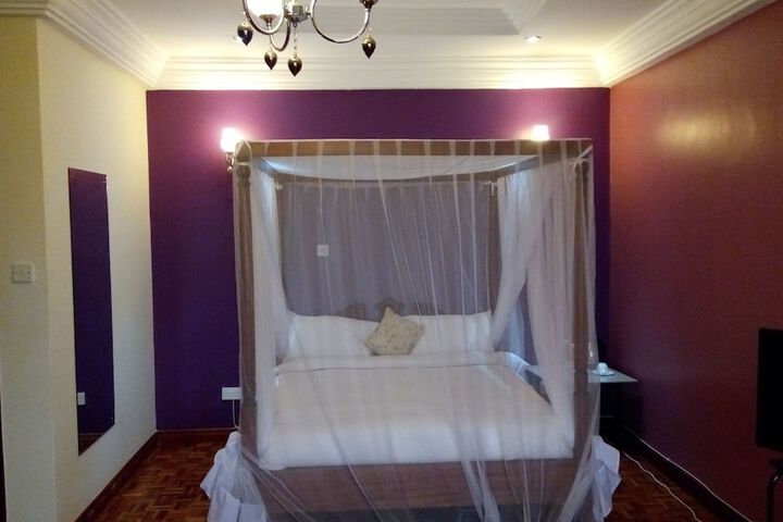 Room 8 of 23
