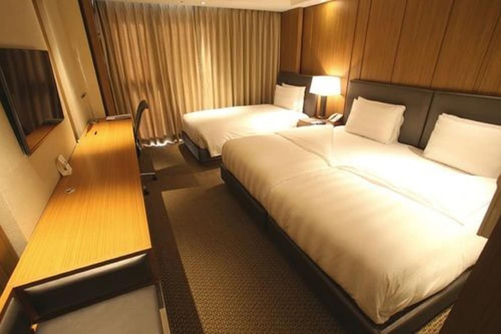 Room 5 of 57