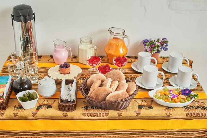 Breakfast/Coffee Service 62 of 82