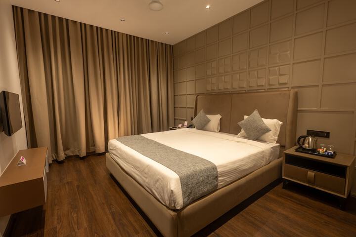 Room 4 of 38