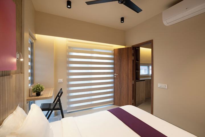 Room 20 of 97