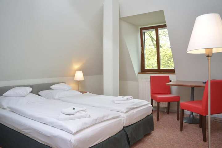 Room 17 of 45