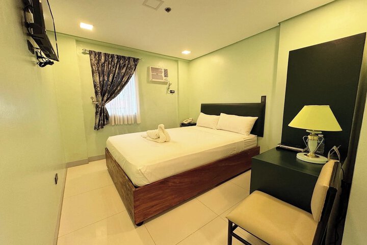 Room 19 of 41